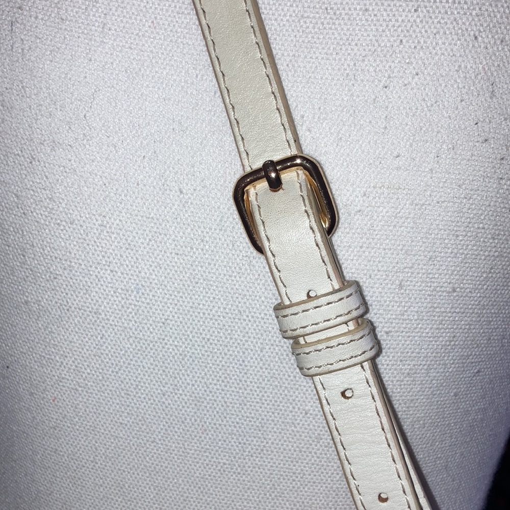 Barneys  New York Crossbody Leather Bucket Bag - Picture 5 of 9